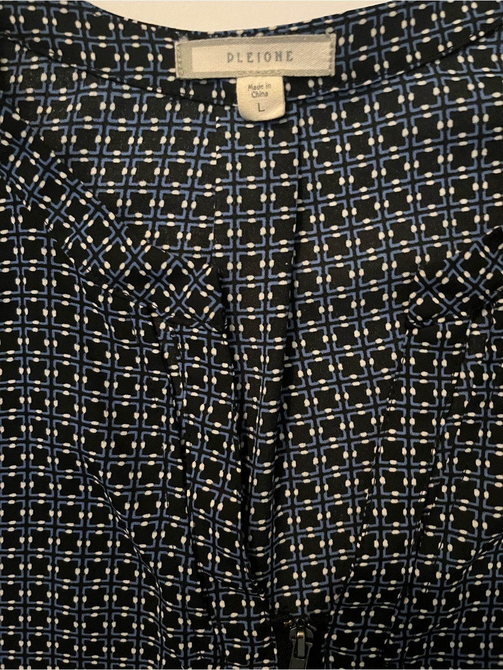 Pleione short sleeve blouse large blue black and white